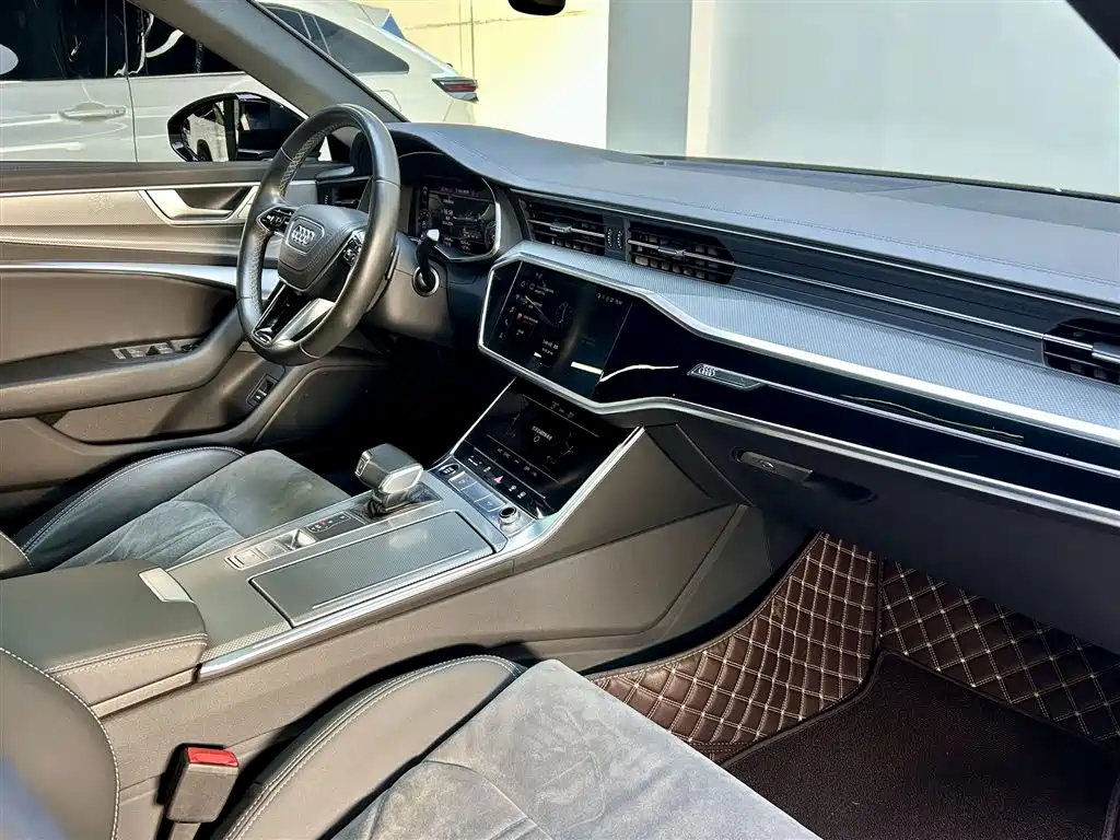 Audi A6L 2023 Facelift 40 TFSI Luxury Dynamic фото 15