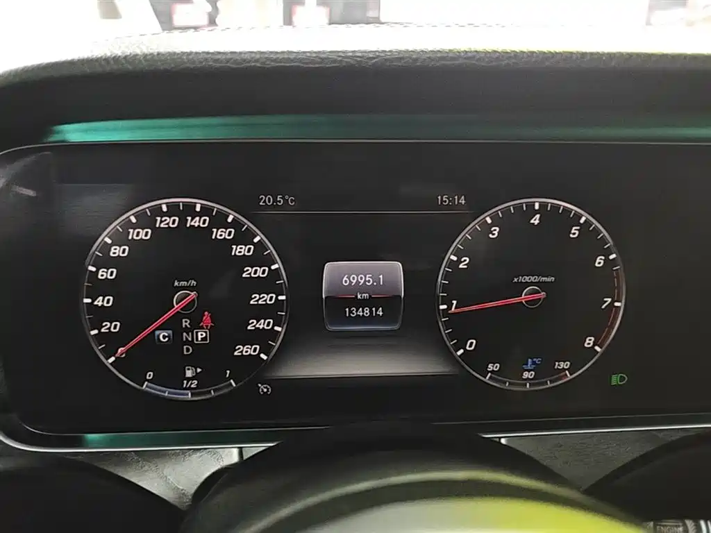 Mercedes-Benz E-Class 2019 E 200 L Sport фото 12