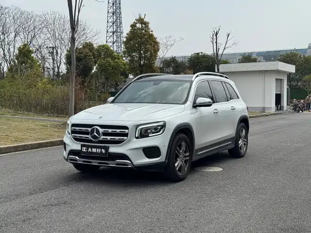 MERCEDES-BENZ GLB