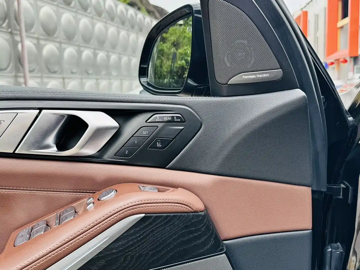 BMW X7 2021 xDrive40i Leading Luxury Package фото 6