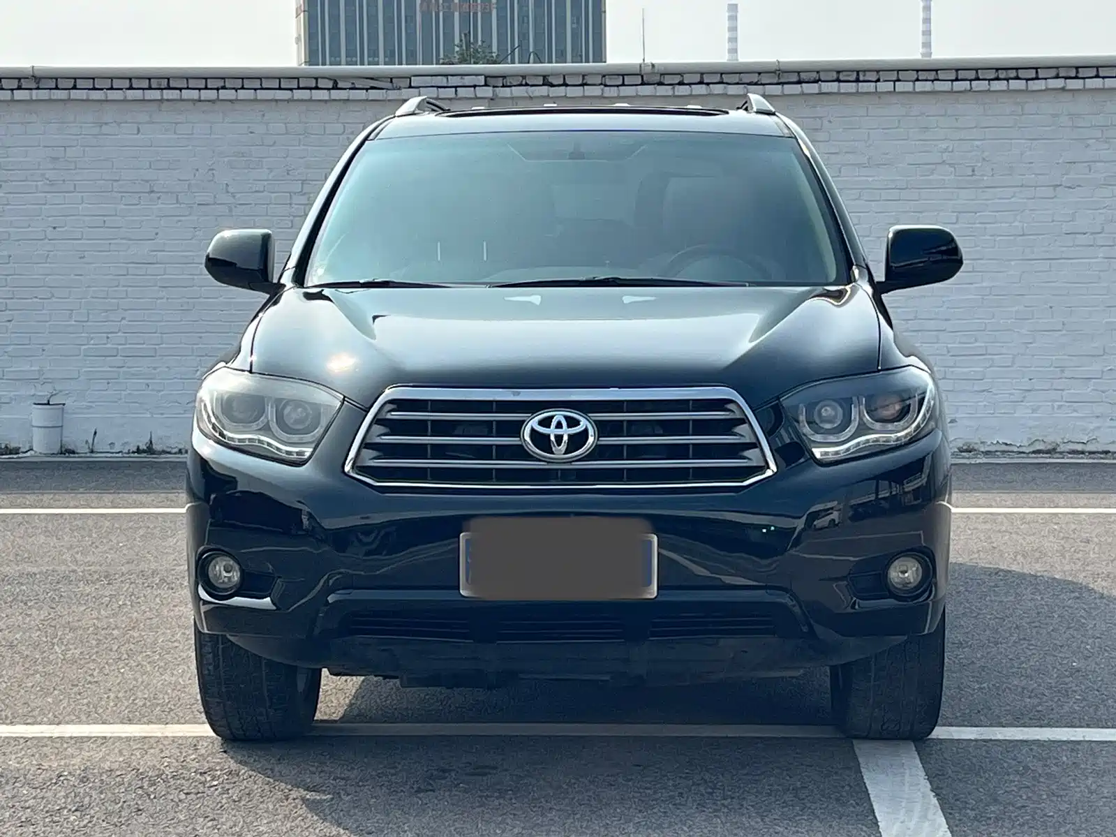 Photo 3 - Toyota Highlander