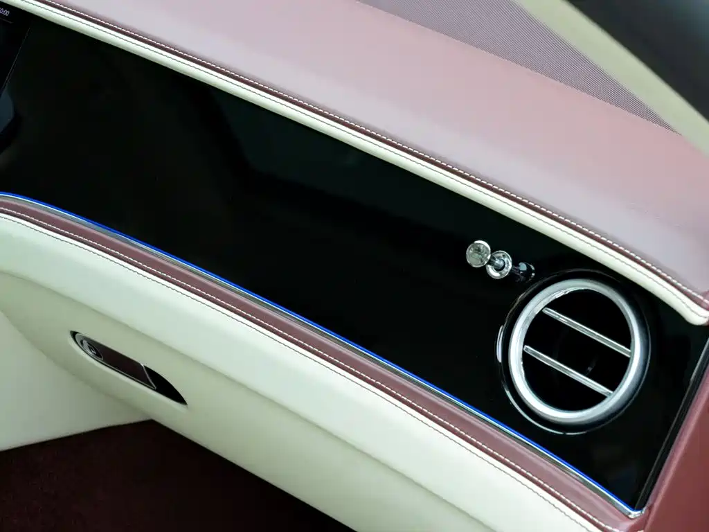 Bentley Flying Spur 2024 2024 V8 Edition 8