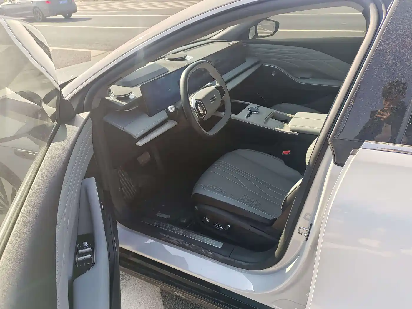 GEELY GALAXY GALAXY E8