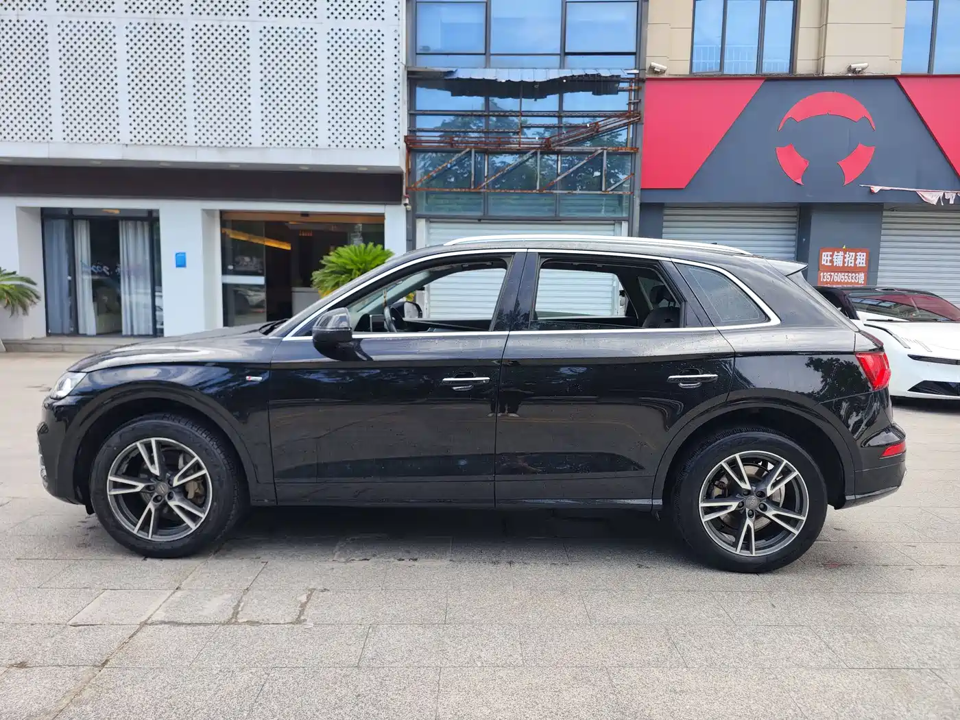 Фото 6 - Audi Q5L
