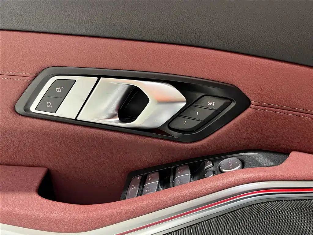 BMW 3 Series 2024 325Li M Sport Shadowline Package фото 18
