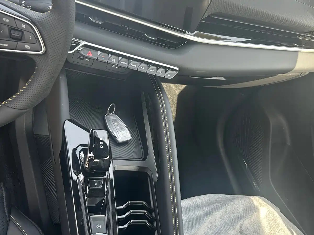 GEELY AUTOMOBILE BINYUE