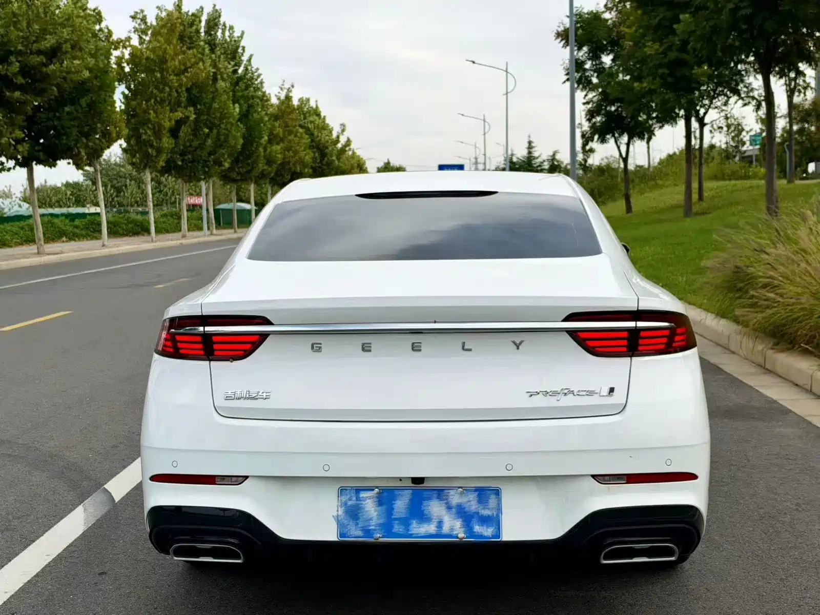 Photo 8 - Geely Preface