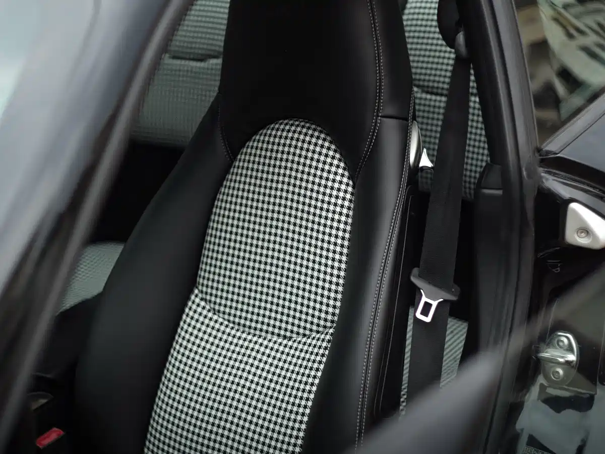 Porsche 911 2010 Carrera 3.6L фото 27