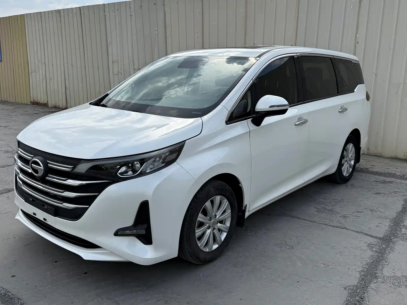GAC Trumpchi Trumpchi M6 2019 270T Automatic Luxury (7-seater) China V
