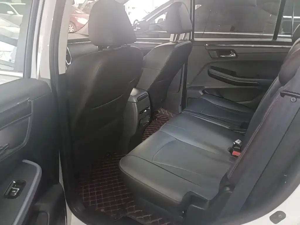 SWM Motor SWM G05 2021 2021 PRO 1.5T Automatic Luxury 7-seater