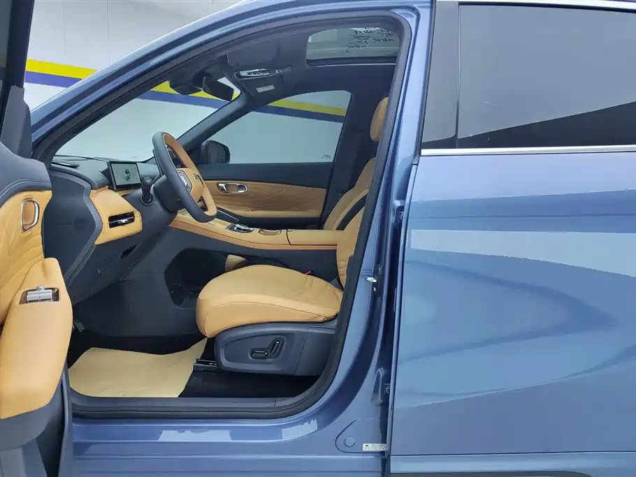 Geely Galaxy Galaxy Starship 7 EM-i 2025 120km Navigation Edition фото 9