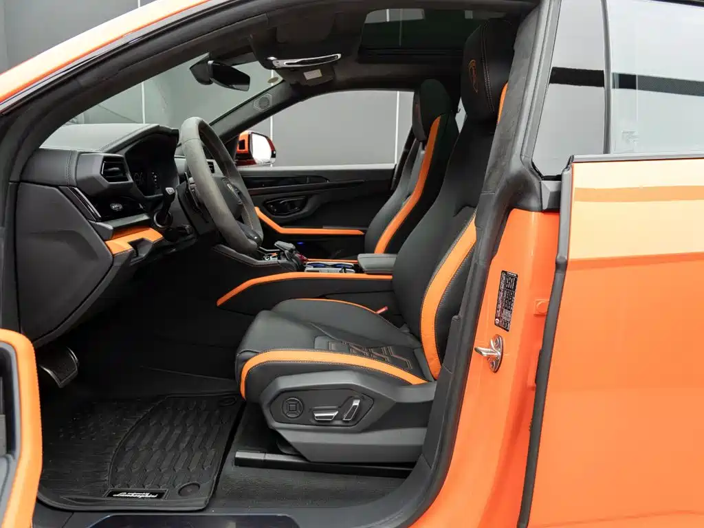 Lamborghini Urus SE 2025 2025 4.0T Standard Edition