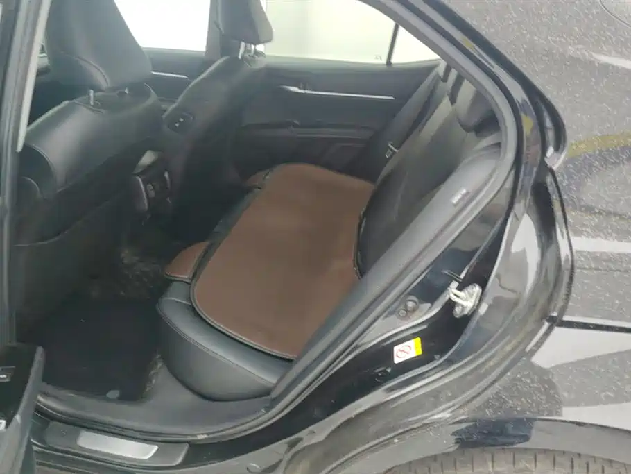 Toyota Camry 2018 2.5G Luxury Edition фото 11