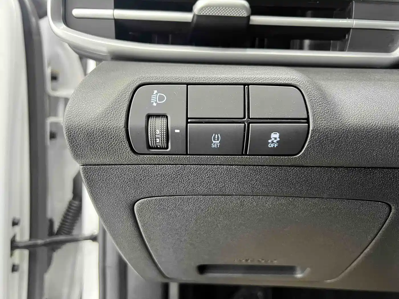 Hyundai Elantra 2023 1.5L CVT GLX Elite Edition фото 8