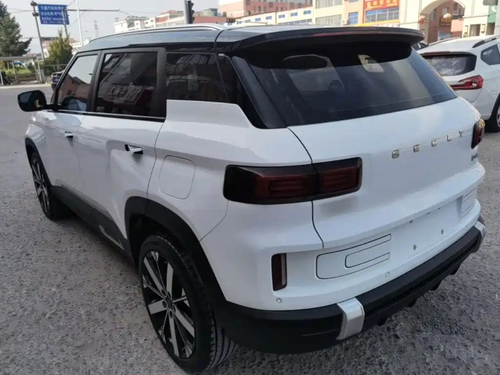 Фото 5 - Geely ICON