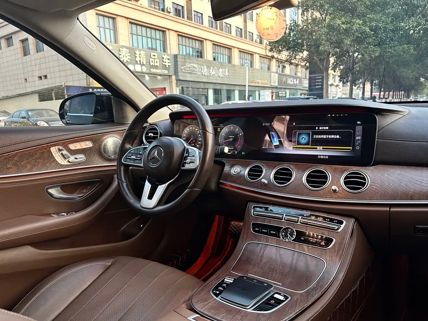 Mercedes-Benz E-Class 2019 E 300 L Fashion фото 7