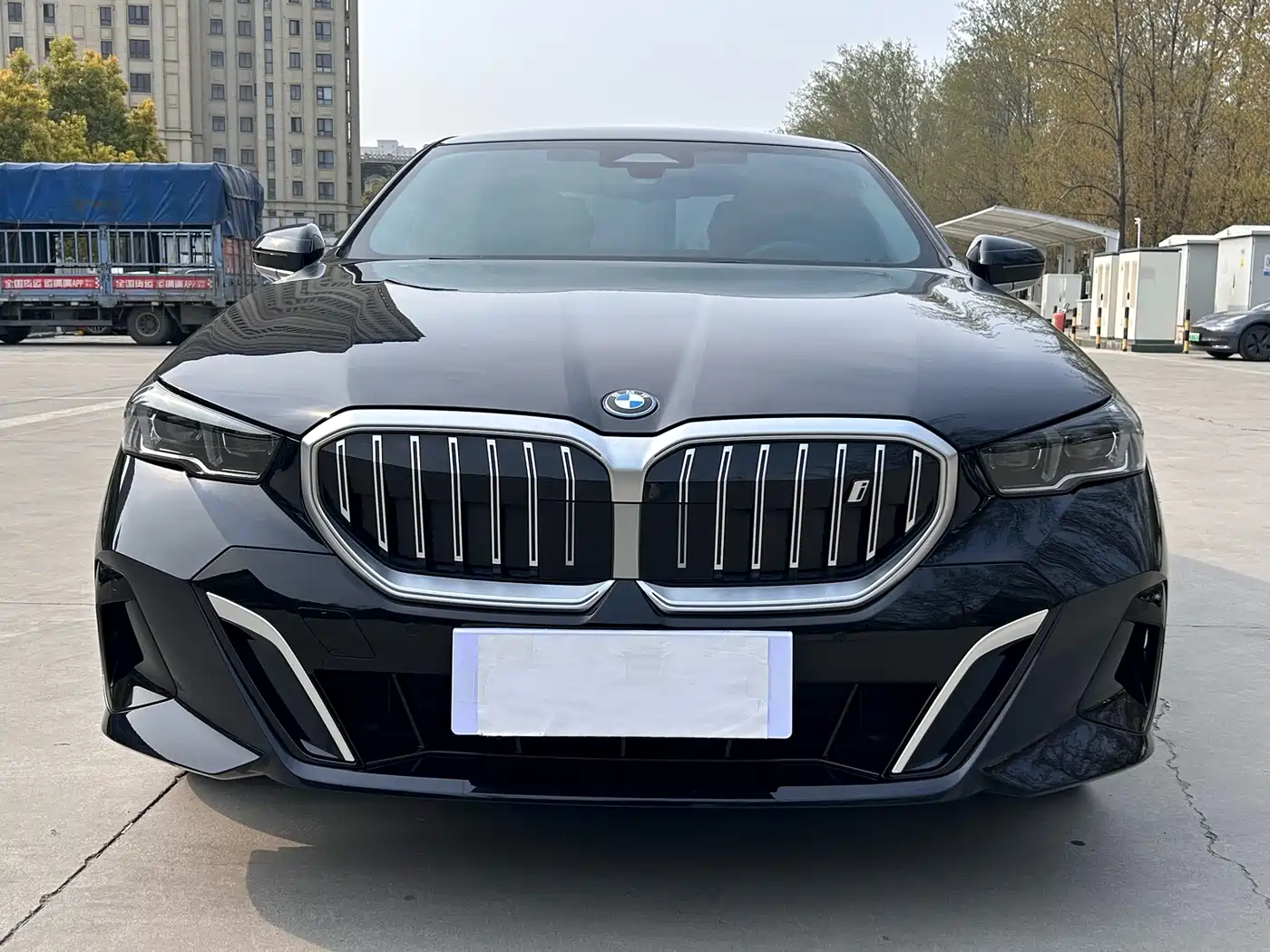 BMW I5