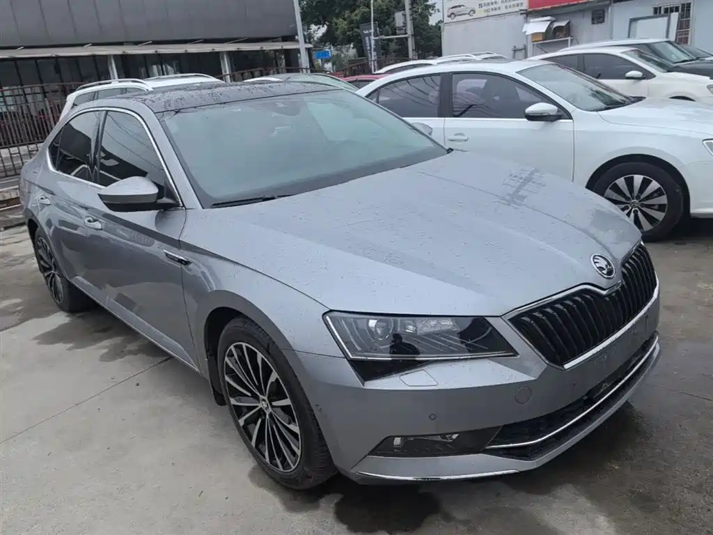 Škoda Superb 2016 TSI330 DSG Smart Edition фото 10