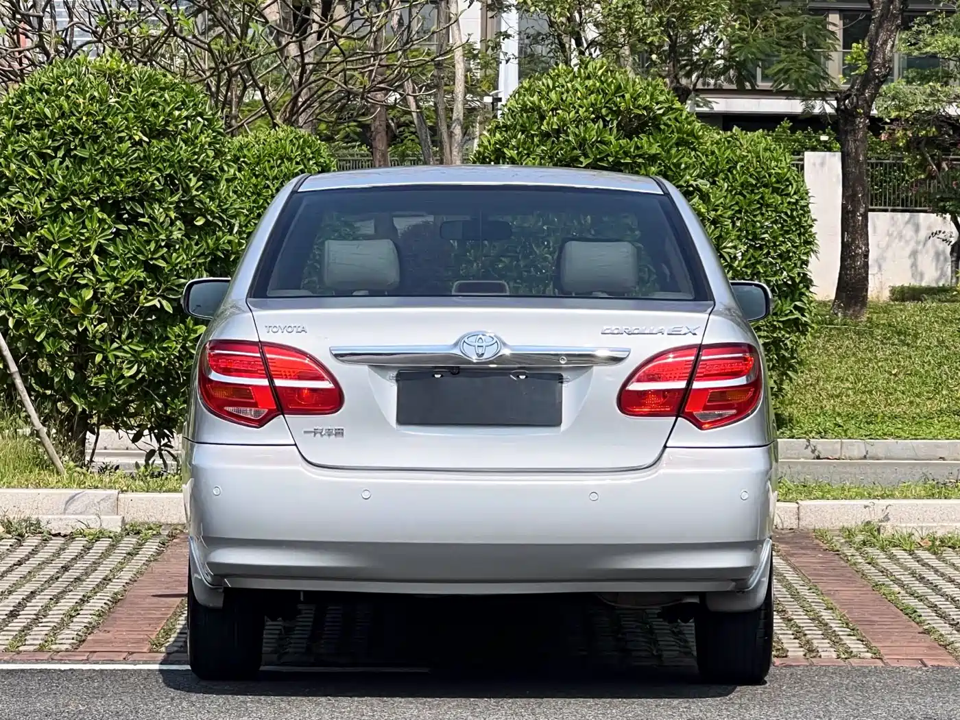 Toyota Corolla 2013 1.6L Automatic Excellence Edition фото 13