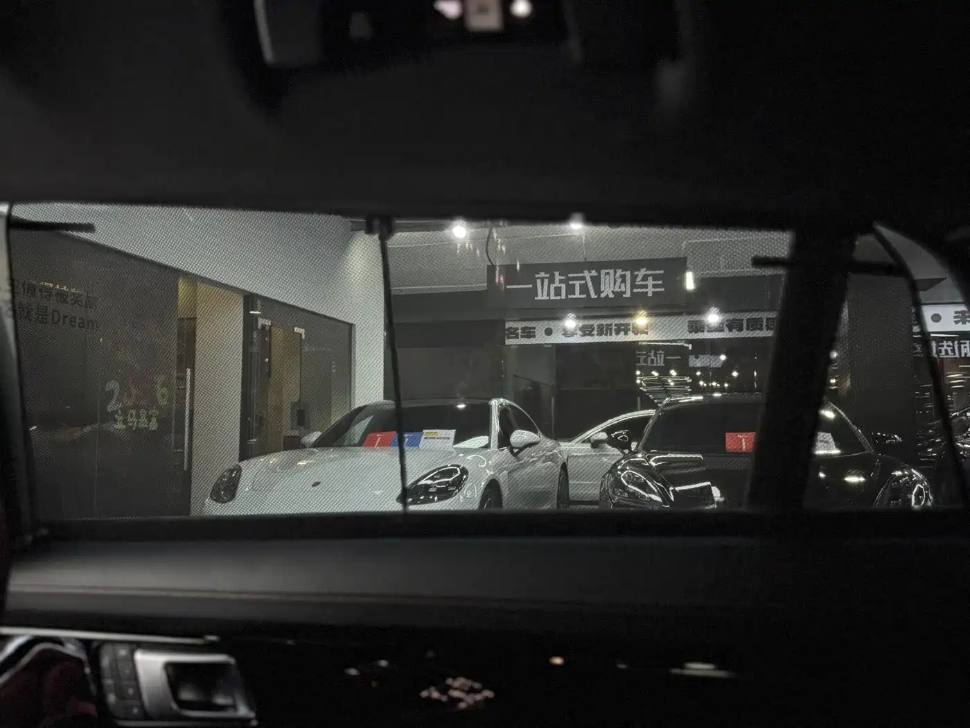 Porsche Panamera 2023 Facelift Panamera Executive Long Wheelbase Platinum Edition 2.9T фото 26