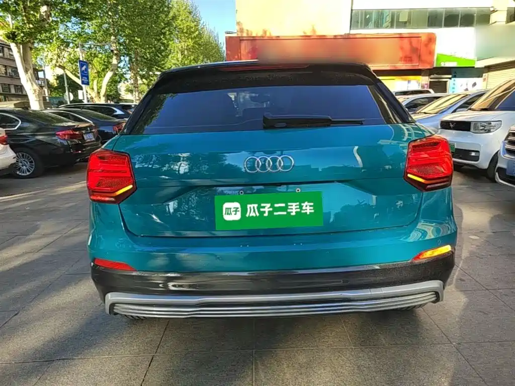 AUDI Q2L E-TRON