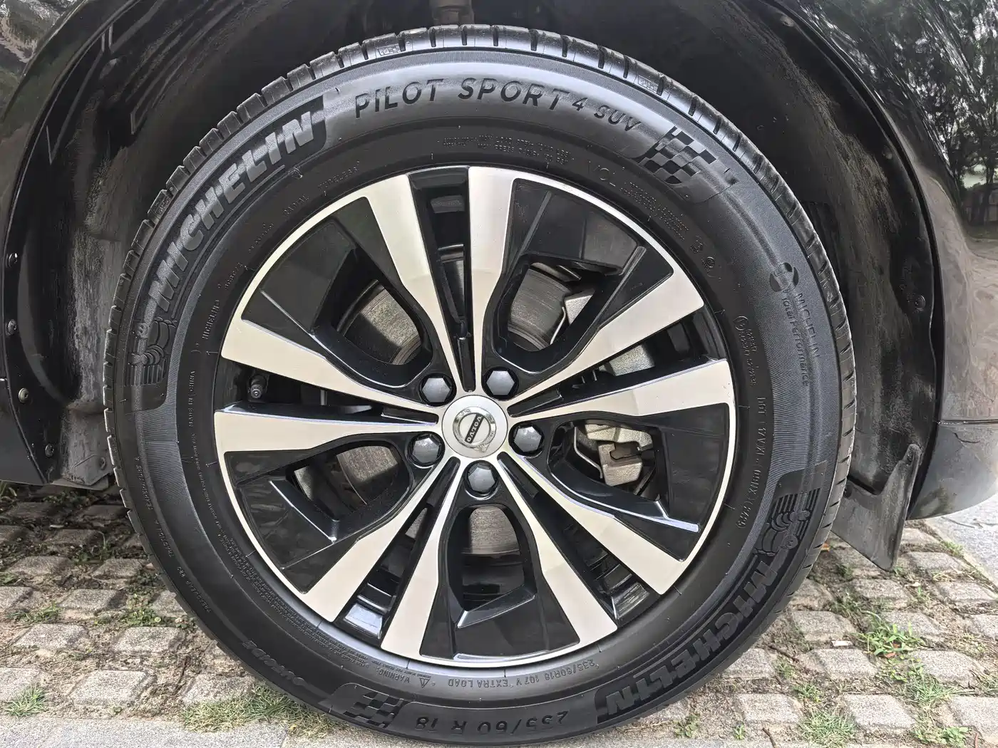 Фото 19 - Volvo XC60