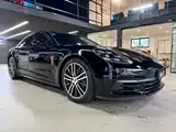 Фото 3 - Porsche Panamera