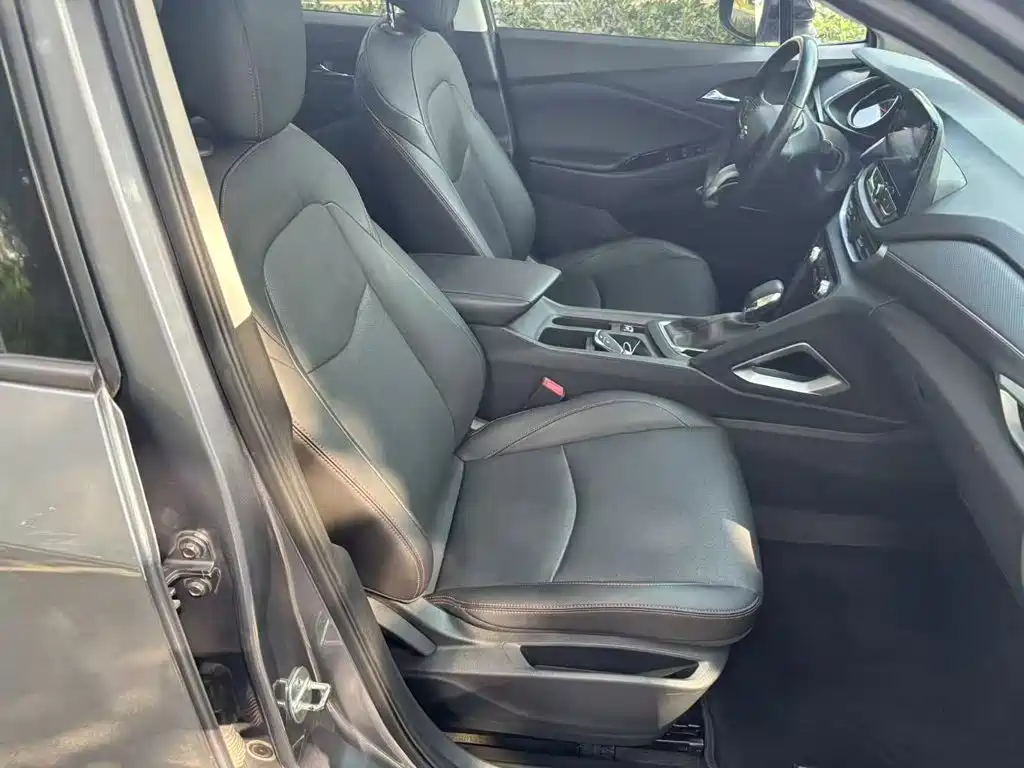 Chevrolet Volando 2019 2018 Redline 530T Auto Premium Edition (5+2 seater) China V