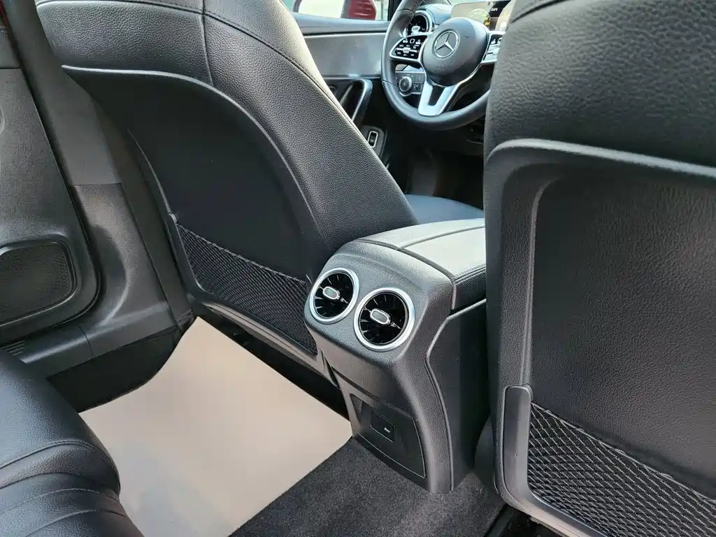 Фото 14 - Mercedes-Benz A-Class