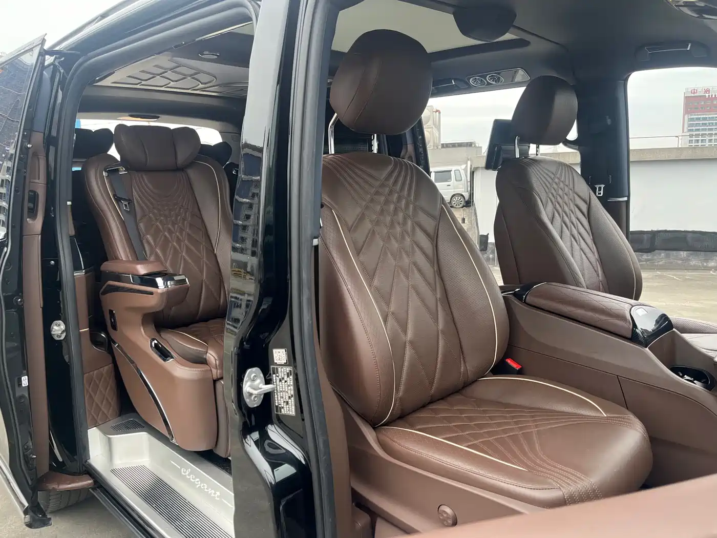 Mercedes-Benz V-Class 2021 V 260 Premium Edition фото 6