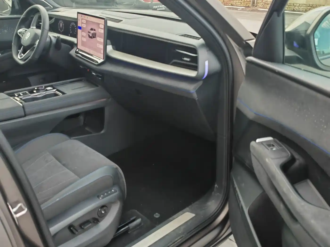 Volkswagen Teramont 2025 Teramont Pro 450TSI 4WD Summit Edition фото 6