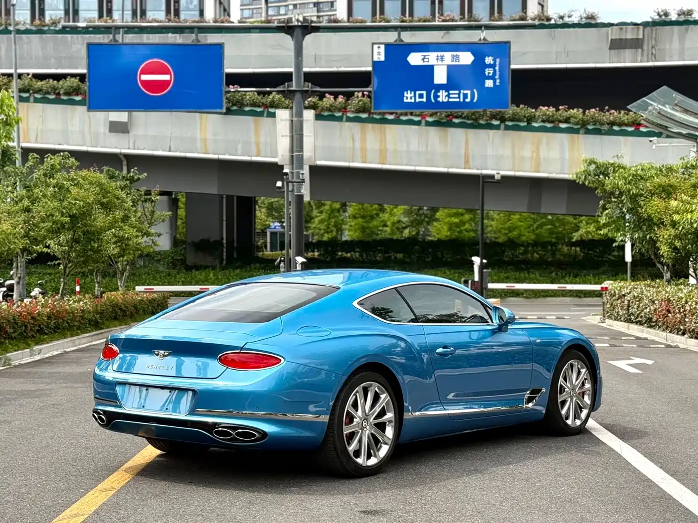 Bentley Continental 2023 2022 4.0T GT V8