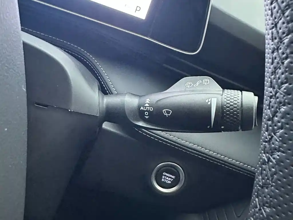 Photo 24 - Geely Atlas