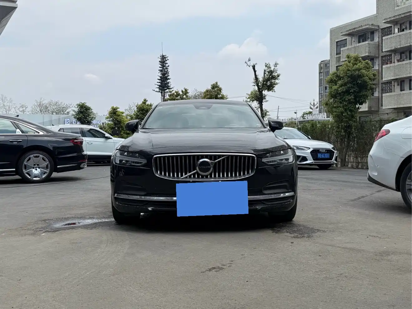 VOLVO S90