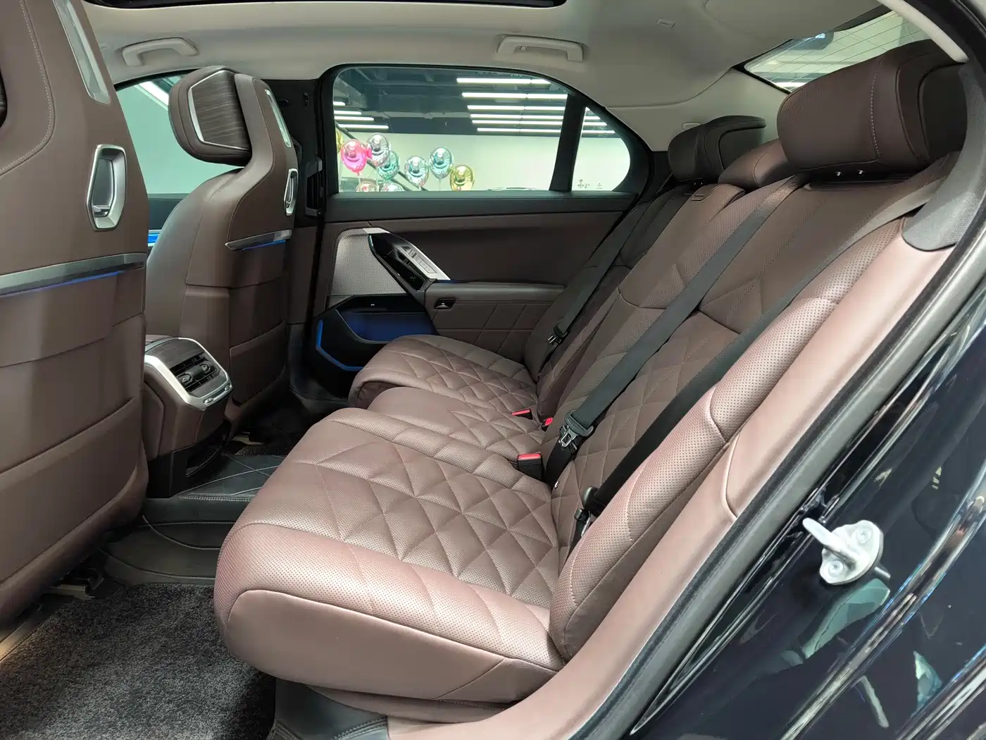 BMW 7-SERIES