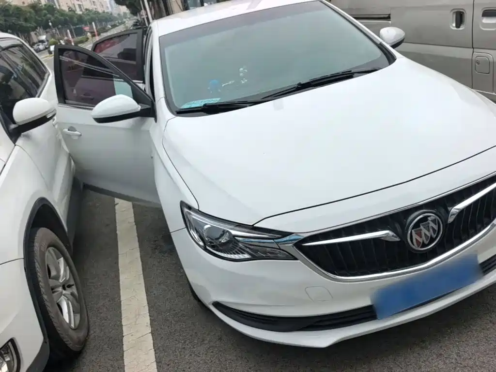 Photo 4 - Buick Excelle
