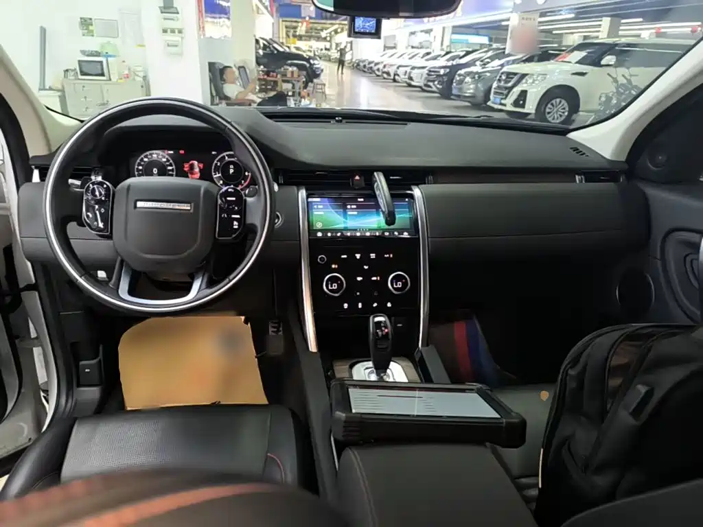 LAND ROVER DISCOVER SPORTS