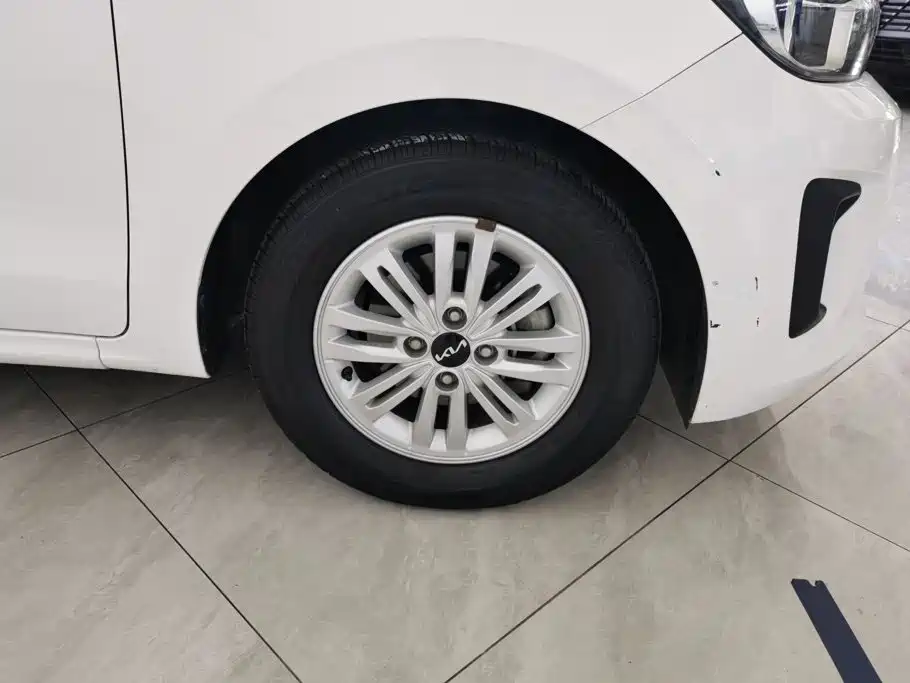 Kia Huan Chi 2021 2020 Facelift 1.4L Auto Comfort Sunroof Edition