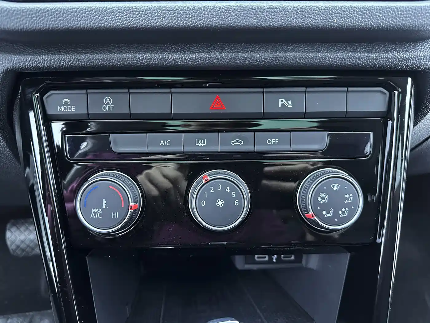 VOLKSWAGEN T ROC EXPLORING SONGS