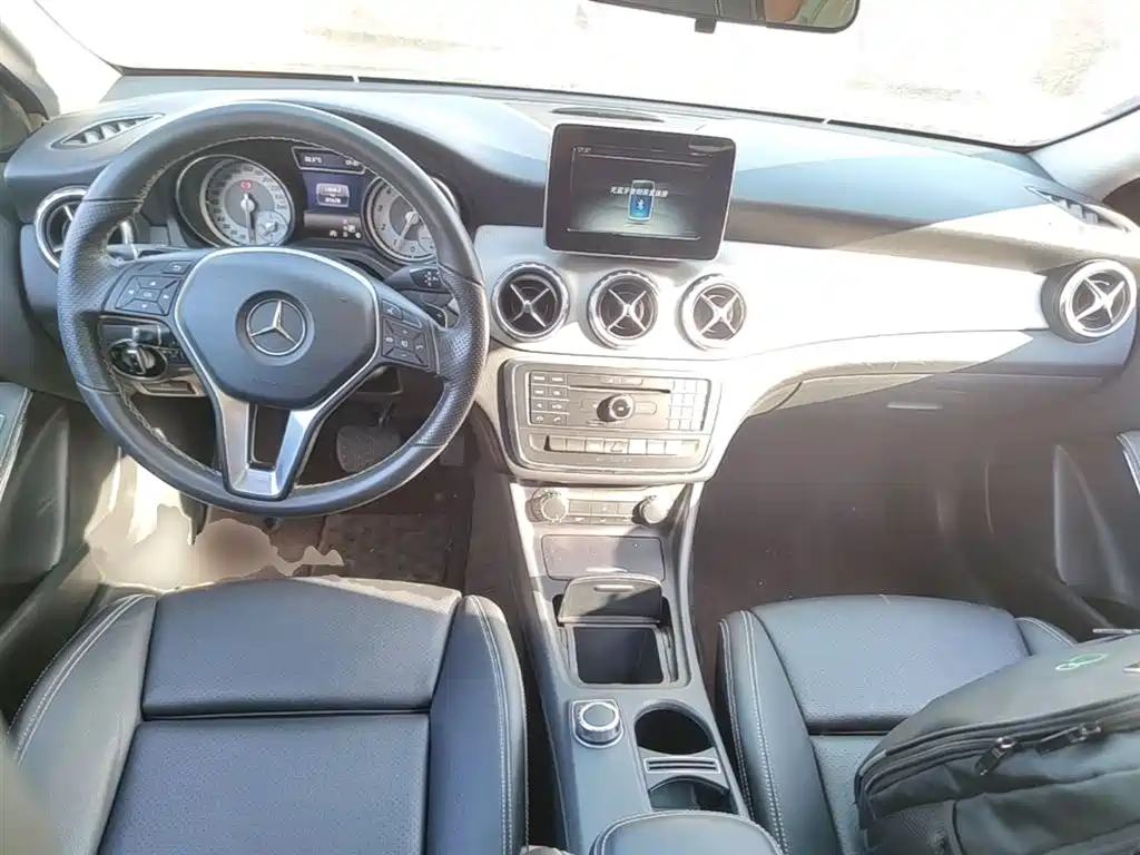 Mercedes-Benz GLA 2016 GLA 200 Dynamic фото 10