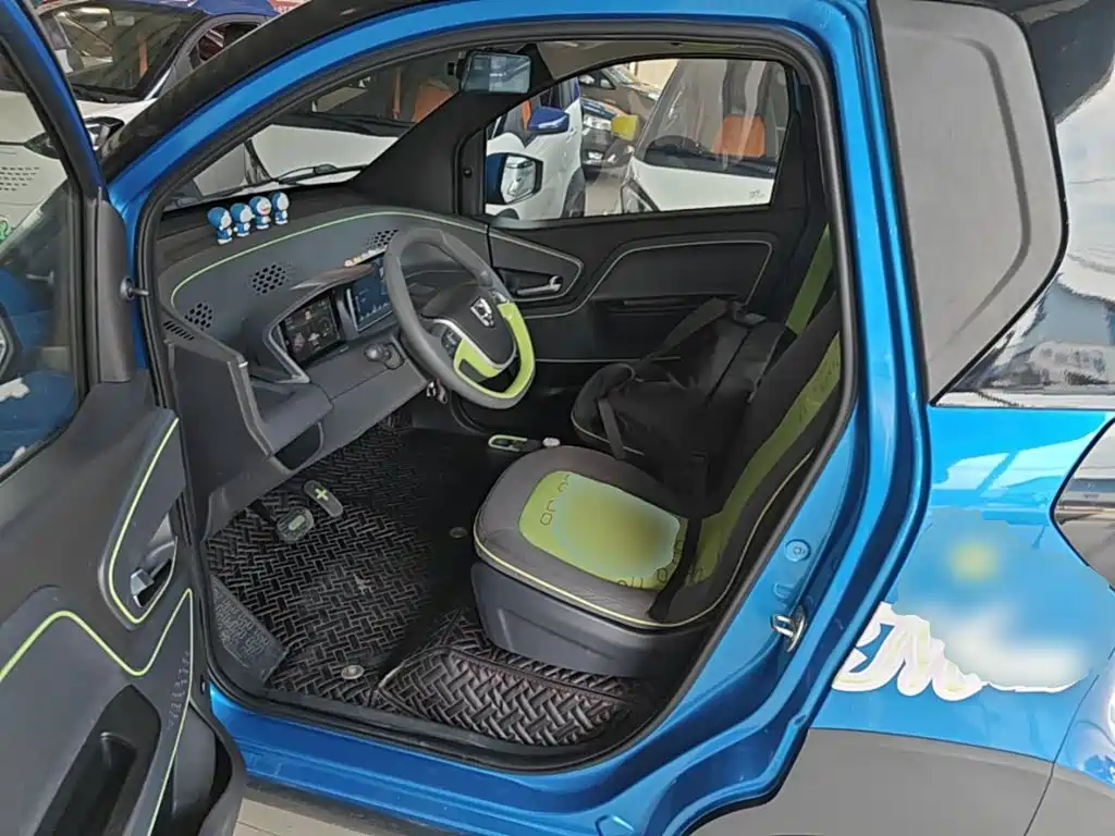 BAOJUN E100