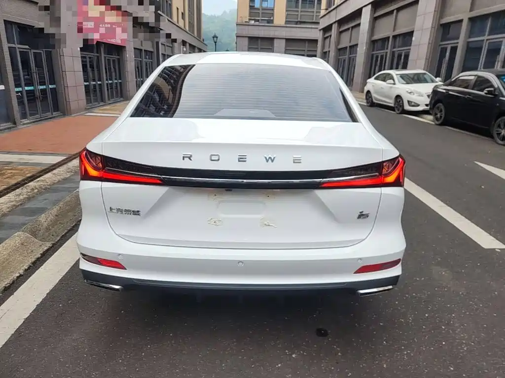 Roewe i5 2025 2023 1.5L CVT Luxury Edition