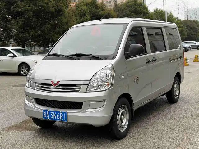Wuling Motors Wuling Rongguang S 2023 1.5L Base 5/7 Seater