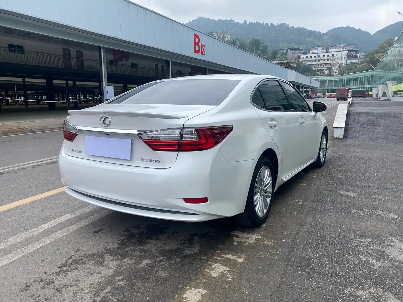 Lexus ES 2015 200 Elite Edition фото 6
