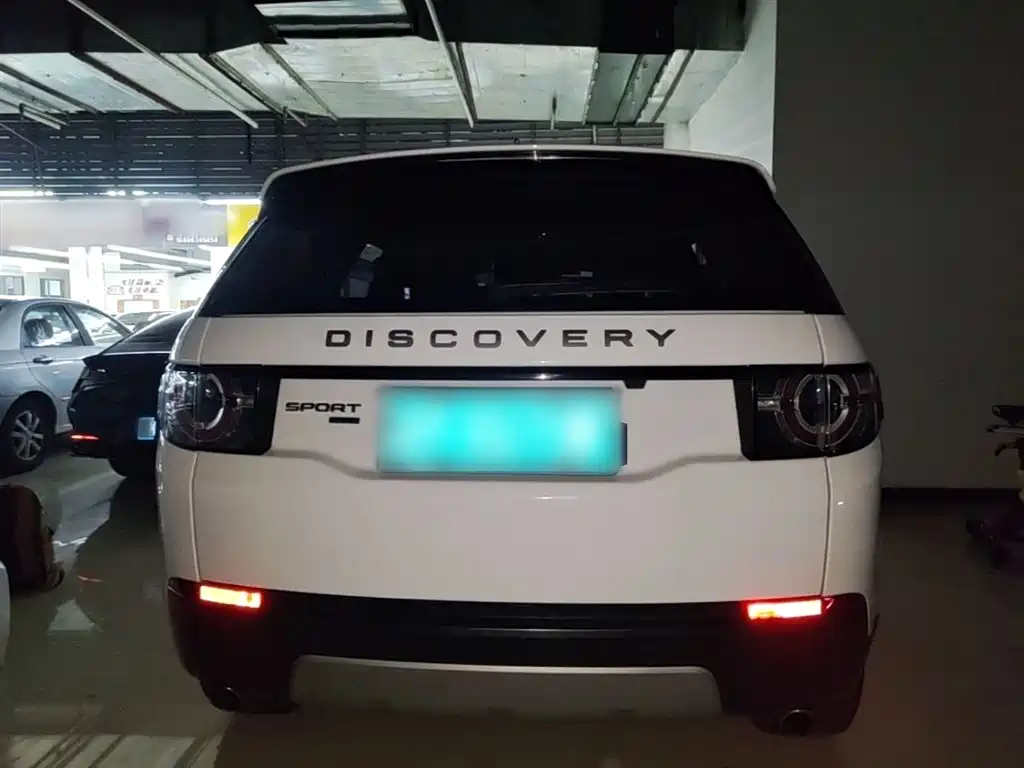 Land Rover Discovery Sport 2018 240PS HSE Edition фото 6