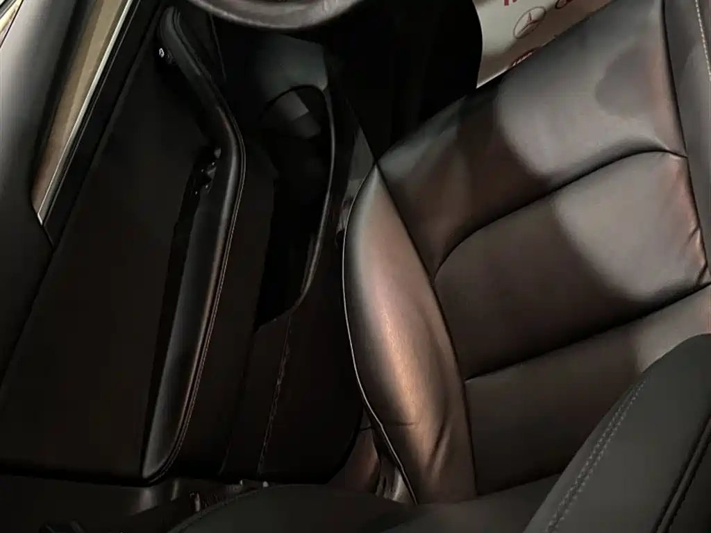 Фото 22 - Tesla Model 3