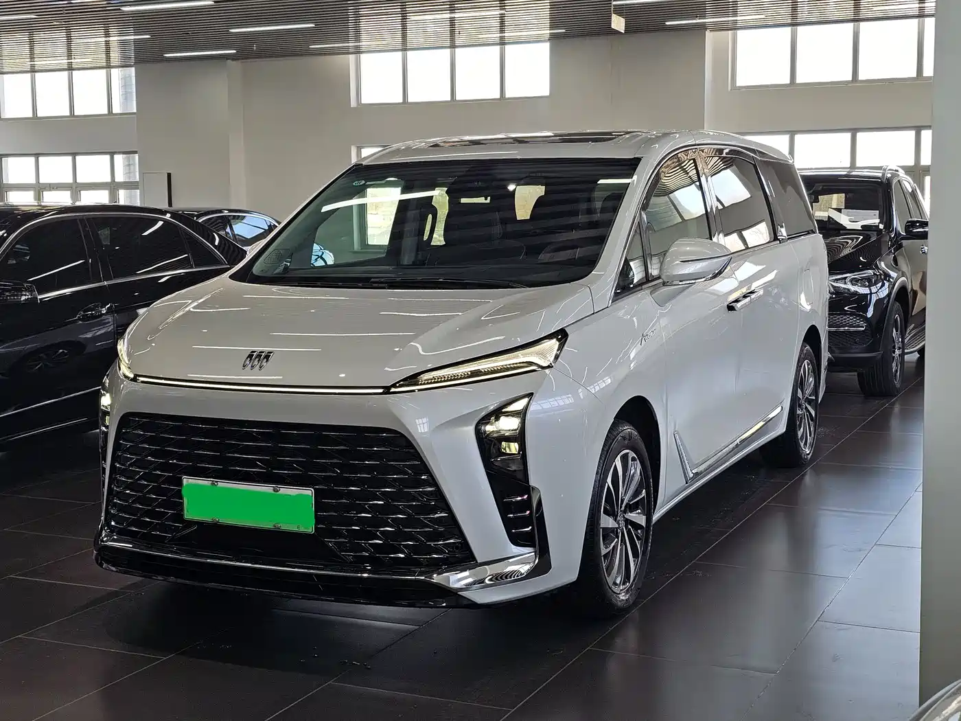 BUICK GL8 NEW ENERGY