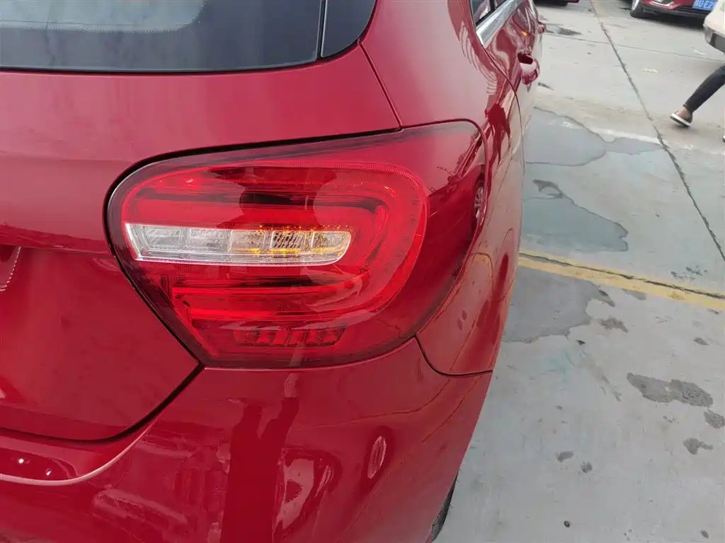 Mercedes-Benz A-Class (Import) 2015 A 180 фото 8