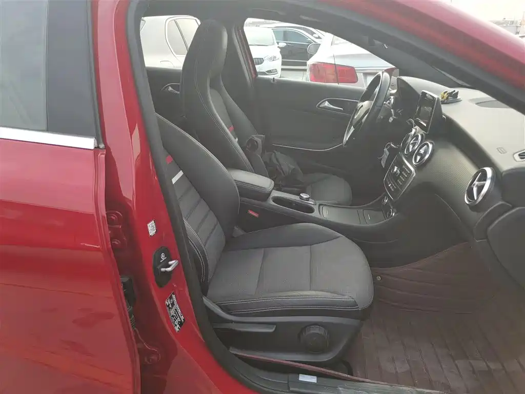 Mercedes-Benz A-Class (Import) 2015 A 180 фото 25