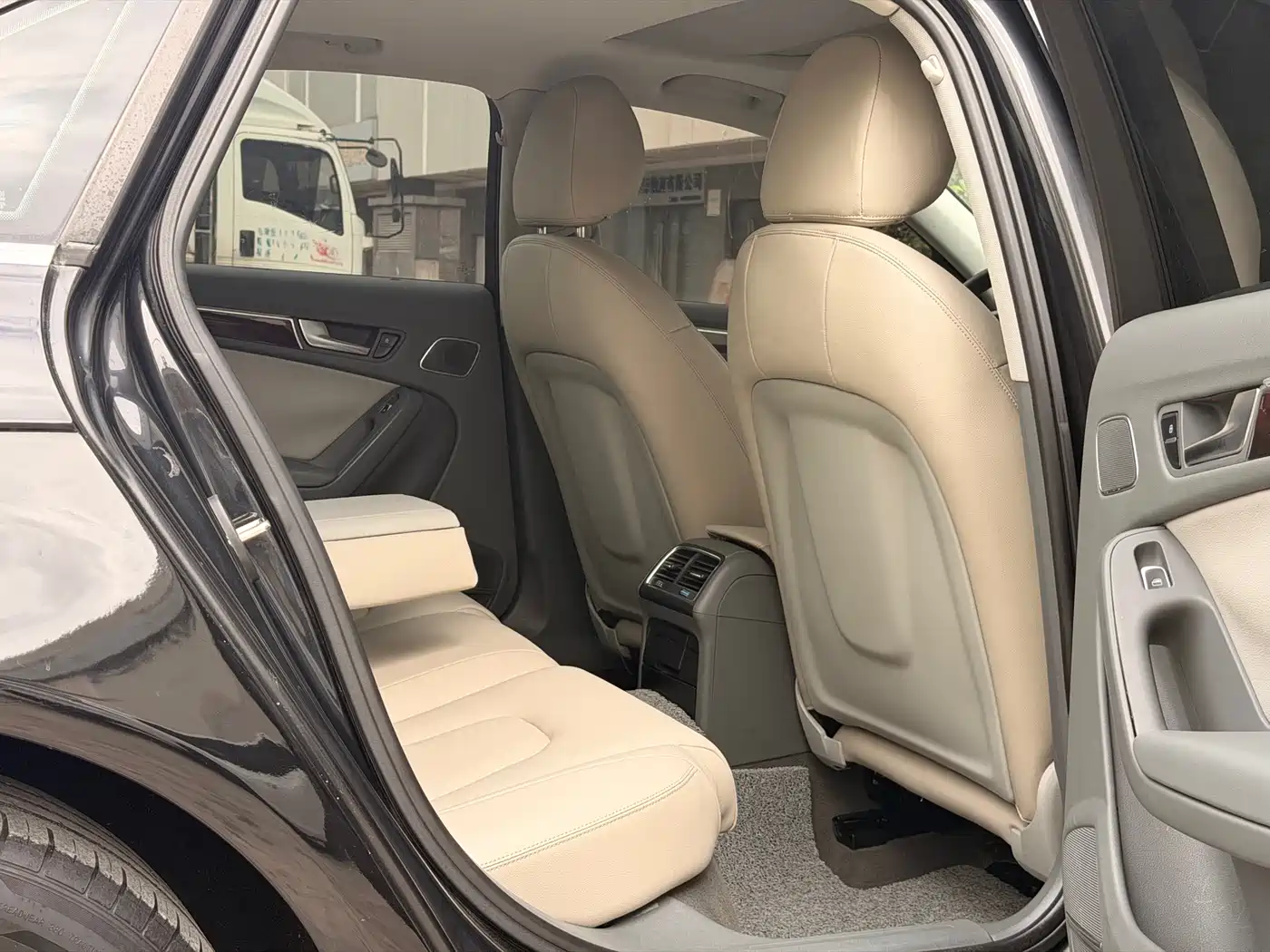 Audi A4L 2013 35 TFSI Automatic Standard фото 7